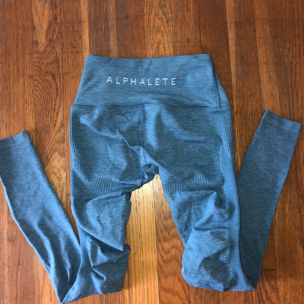 Alphalete aero leggings